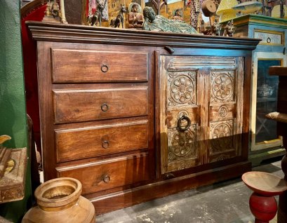 Chest of drawers with One Storage Door