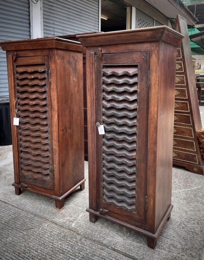 Single Door Cabinet Louvered Door
