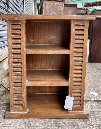 BRT22 Wall Rack Small Display Cabinet