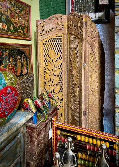 Round Shape Wooden Screen 4 Panels Yellow