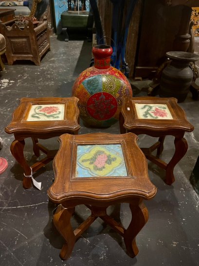 STB43 Pretty Side Table with Vintage Tile Top