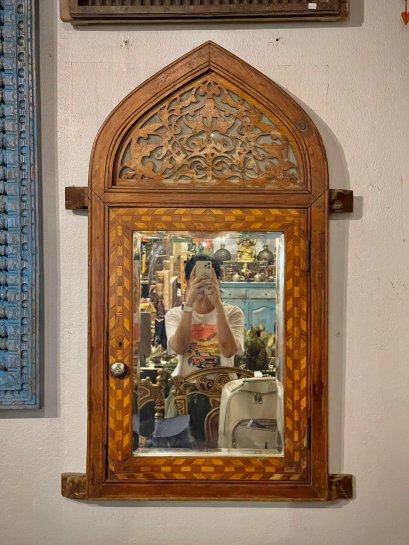 MR106 Arch Perforated and Inlaid Wooden Mirror