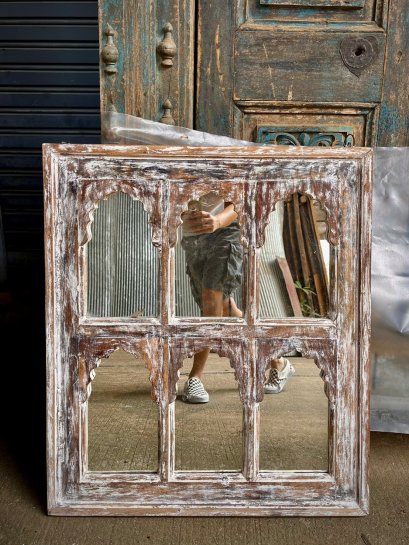 MR116 White Washed 6 Arched Panels Mirror