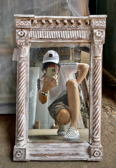 MR117 White Washed Classic Carved Wall Mirror