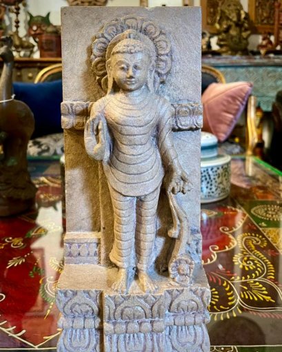 DCI49 หินแกะสลักองค์พระปางยืนประทานพร