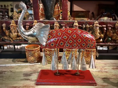 DCI123 Red Elephant with bells
