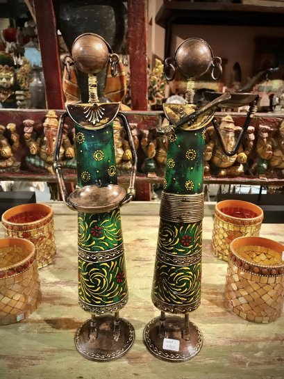 DCI127 Painted Iron Indian Tribal Women