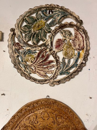 DCI218 แผ่นไม้แกะสลักฉลุลายทรงกลมสีเก่าขัดหยาบ