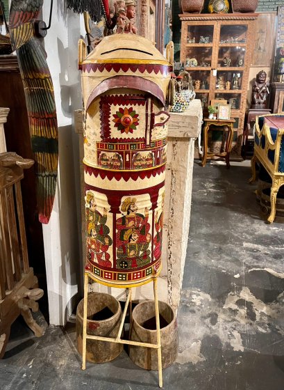 DCI200 Vintage Painted Iron Mail Box