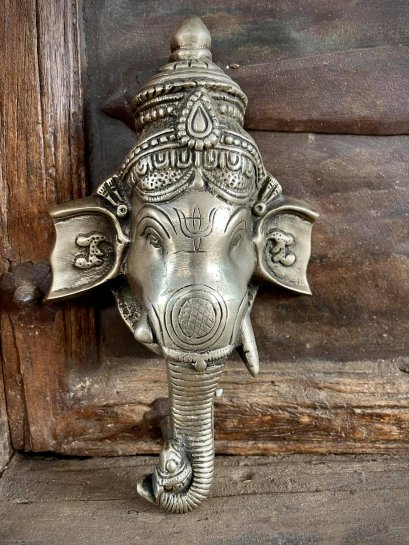 เศียรพระพิฆเนศทองเหลือง