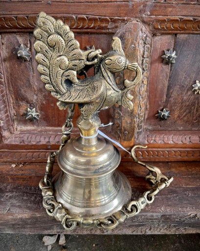 BRI89 กระดิ่งแขวนทองเหลืองนกยูงอินเดีย