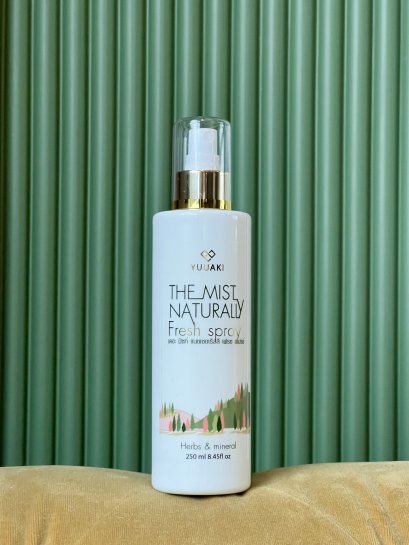 YUUAKI  The mist naturally fresh spray เดอะ มิซท์ แนชเซอเริ่ลลี เฟรช สเปรย์ ขนาด 250 ML