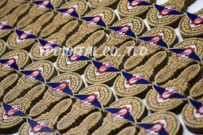 พิมพ์อะคริลิค ( Acrylic Screen Printing ) สกรีน พิมพ์โลโก้ ภาพลงบนแผ่นอะคริลิคใส