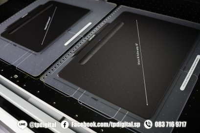 รับพิมพ์โลโก้ลงบนแผ่น PVC พลาสติกใสขุ่น ลาย wacom  ขนาด 26*31 cm พิมพ์ลายเต็มแผ่น 1 ด้าน 