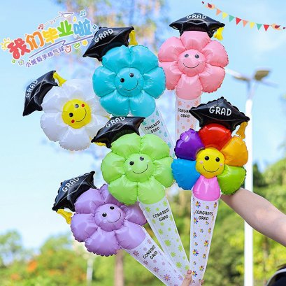 ลูกโป่ง เป่าลมเดซี่มีด้ามกระบอง ใส่หมวกรับปริญญา สดใส สุดน่ารัก