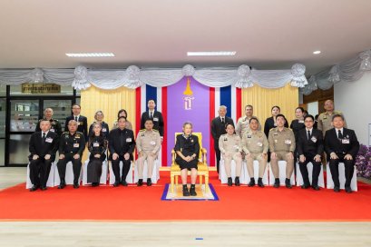 พลเอก กานต์นาท นิกรยานนท์ ผู้อำนวยการองค์การสงเคราะห์ทหารผ่านศึก พร้อมด้วย พลเอก พจน์ เอมพันธุ์ ที่ปรึกษาผู้อำนวยการองค์การสงเคราะห์ทหารผ่านศึก เข้ารับพระราชทานโล่ประกาศเกียรติคุณ และเข็มที่ระลึก