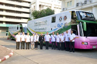 พลเอก พจน์ เอมพันธุ์ ที่ปรึกษาผู้อำนวยการองค์การสงเคราะห์ทหารผ่านศึก ร่วมสักการะศาลพระภูมิ โรงพยาบาลทหารผ่านศึก เพื่อความเป็นสิริมงคลและเป็นขวัญกำลังใจ ในการเดินทางไปปฏิบัติราชการออกหน่วยกายอุปกรณ์เคลื่อนที่