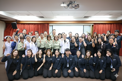 แพทย์หญิงพรรษพร เจริญสกุลวงศ์ ผู้ช่วยเลขาธิการสำนักงานหลักประกันสุขภาพแห่งชาติ และคณะผู้บริหาร เจ้าหน้าที่ของสำนักงานหลักประกันสุขภาพแห่งชาติ เข้าศึกษาดูงาน และเยี่ยมชมงาน