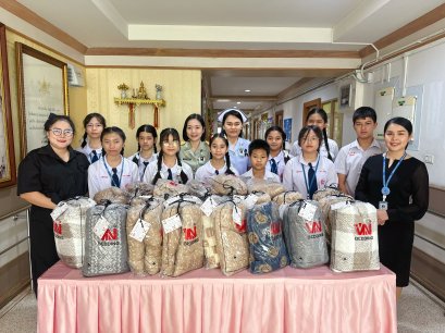 นักเรียนจากโรงเรียนแม่พระฟาติมาเข้าเยี่ยมบำรุงขวัญ พร้อมมอบผ้าห่ม จำนวน 72 ผืน ให้แก่ทหารผ่านศึก
