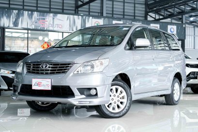 TOYOTA INNOVA 2.0 V