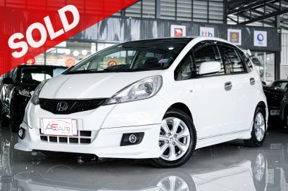 HONDA JAZZ 1.5 V