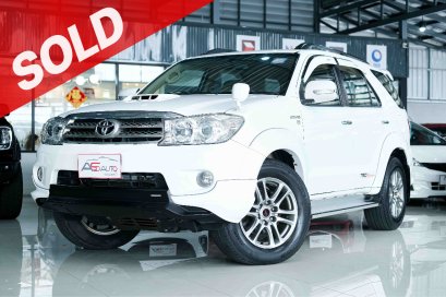 TOYOTA FORTUNER 3.0 V TRD 4WD