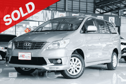 TOYOTA INNOVA 2.0 V