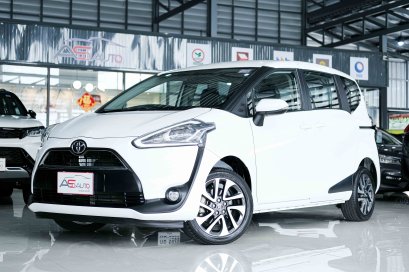 TOYOTA SIENTA 1.5 V