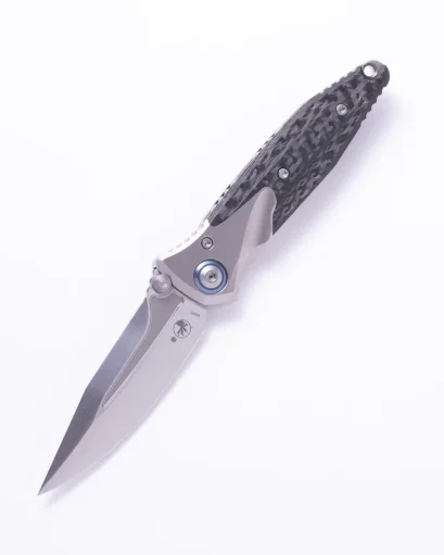 Microtech Socom Bravo Mini Spear Point Titanium Handle Hand Rubbed Satin Standard Blue Titanium Pivot Collar Carbon Fiber Scales (262M-4CFTI)