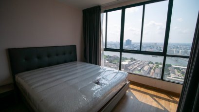 ขายราคาถูกมาก !! คอนโด เดอะทรี อินเตอร์เชนจ์ วิวโค้งแม่น้ำเจ้าพระยาชั้นสูง เนื้อที่ 70.42 ตร.ม !!