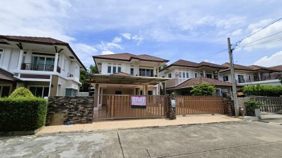 บ้านใหญ่ใจกลางหมู่บ้าน คุ้มสุดในโครงการ! ขาย บ้านเดี่ยว 73 ตร.ว. หมู่บ้าน ลัดดาวิลล์1 - 2 ติดถนน บ้านกล้วย - ไทรน้อย พิมลราช บางบัวทอง นนทบุรี เดินทางสะดวก ใกล้ เซ็นทรัลเวสเกต