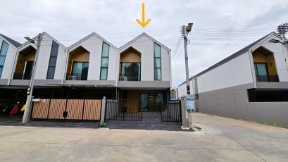 ใหม่เอี่ยม! หลังมุมหน้าโครงการ บ้านทรงนอร์ดิก ไม่เคยเข้าอยู่ ขาย ทาวน์โฮม หมู่บ้าน  Assawin Village อินจัน (อัศวินวิลเลจ) สมุทรสงคราม ติดถนนใหญ่ 3092 ลาดใหญ่ อำเภอเมือง