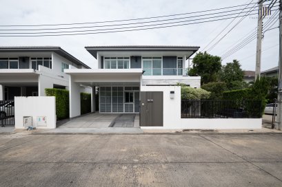 Live with value, peace, comfort, and convenience. For Sale: Corner single detached house, fully furnished and move-in ready!! Excellent condition, located in Mantana Ratchaphruek – Maha Chesadabodindranusorn Bridge Village, 63.9 sq.wah, near Ratchaphruek 