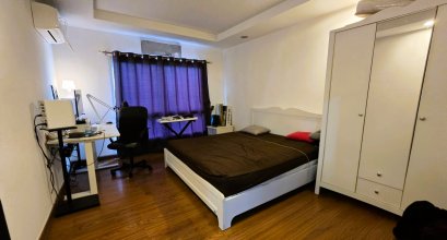 地段超好，价格超值！抗震结构，安全放心！ 出售C Place 公寓（Ladprao 18），近 MRT Ladprao 站，Vibhavadi 路，Chatuchak，Central Ladprao。稀有大户型两居室！