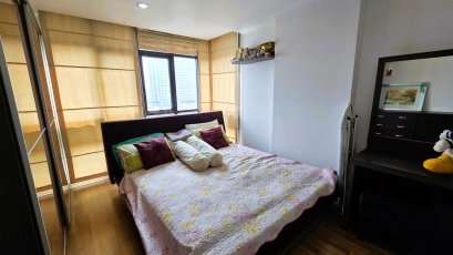 Newly painted! Beautiful room, fully furnished, ready to move in! Good location! Opposite Central Pinklao, Condo for sale Lumpini Place Pinklao, 1 bedroom, 41.17 sq m, next to Borommaratchachonnani Road. View of Rama 8 Bridge