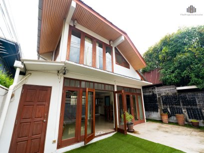 Super Artistic! Rare Item! A Truly Unique Home!! For Sale: 2-Storey Detached House, 38 Sq.wah, Fully Furnished – Soi Sanguansuk, Rama V Road, Dusit District Beautiful home, ready to move in – perfect for personal living or as an Airbnb investment!