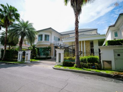 豪宅价格合适的并不少见，但拥有如此黄金地段的豪宅却极其罕有！！！ 出售：Grand Bangkok Boulevard Petchkasem–Pinklao 独栋别墅，项目入口直通 Kanchanaphisek 主干道，位于 The Mall Bang Khae 后方，靠近 MRT Lak Song、Petchkasem、Bang Khae！！