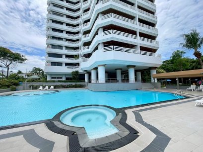 芭堤雅豪华海滨公寓，可直达私人海滩。金沙海滨公寓，1楼，海景，252平方米。