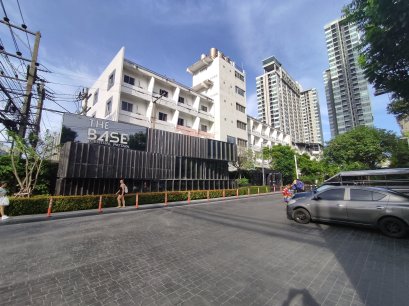 海景公寓，芭堤雅中路！ 出售公寓The Base Central Pattaya 2 房 62.34 平方米，20 楼，Central Festival Pattaya 商场对面！