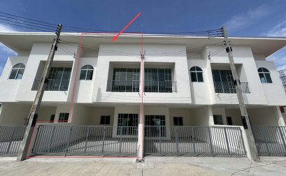 For a Better Family Future — New Townhome in Prime Si Racha Location! For Sale: 2-Storey Minimal Style Townhome at Private 8 Khao Nam Sup Project Designed for perfect functionality in a peaceful, private community — only 8 units available!