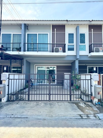 The best Price! 2-Storey Townhouse for Sale in Supalai Bella Wongwean - Ramintra, 18.7 Sq.Wah, 3 bedrooms, 2 bathrooms, 2 parking Potential location, can enter and exit many routes, close to the expressway