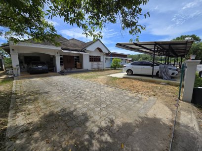 บ้านอยู่อาศัยแถมรายได้จาก 5 ห้องพัก! ทำเลโอกาสสร้างรายได้เพิ่มอีกมหาศาล!! ขายที่ดินพร้อมสิ่งปลูกสร้าง 305.9 ตร.วา 10 นาที จากสนามบินภูเก็ต ใกล้หาดไม้ขาว 5 นาที