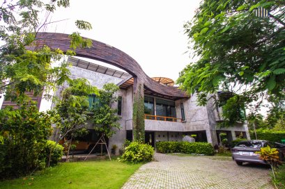Urgent Sale! Luxury Modern Loft-Style Riverside Home on Over 3 Rai of Land with Saltwater Pool & Solar System
