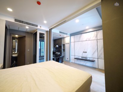 Luxury Fully Furnished! Ready to Move In!! Condo for sale, Ashton Chula - Silom, 1 bedroom, Suitable for Investment!!