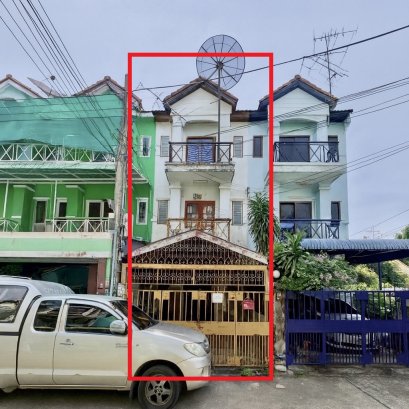 โอกาสมีบ้านในฝันอยู่ทางนี้!!! ขาย ทาวน์โฮม 3 ชั้น 4 ห้องนอน ในซอยจรัญฯ75 รีโนเวทไม่เยอะ โครงสร้างแข็งแรงมาก! ทำเลดี ติดทั้งถนนจรัญฯ และถนนสิรินธร