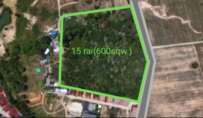 黄金地段出售土地——15莱！四面环山景观！靠近市场的热闹社区！！