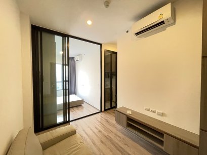 Selling at a loss of 760K!! Rare Unit with Sukhumvit Skyline and River View!! Golden Opportunity for Investors! 27 Sq.m Condo for SALE at Knightsbridge Prime Onnut