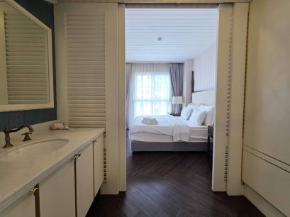 Special Price!! Beachfront Condo! Daily rentals allowed!!!! Grand Florida Beachfront Condo Resort, Jomtien – Pattaya