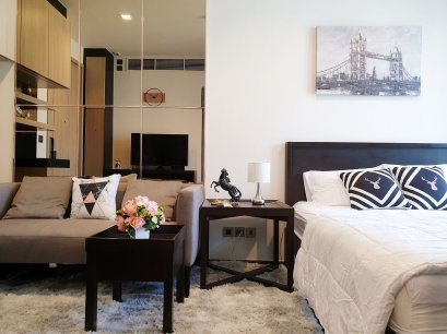 高楼层，精装修，超值! 出售The Line Ratchathewi（Sansiri开发），离BTS Ratchathewi仅220米，离Siam Paragon约850米!急售