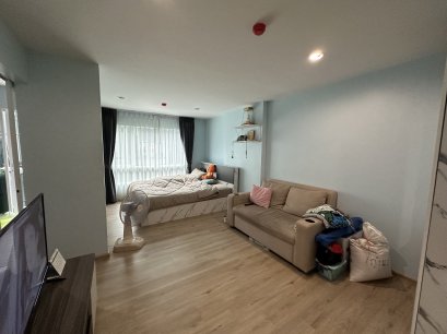 急售！！！ 公寓项目 Rye Talat Phlu 拎包入住，近BTS Talat Phlu 站 仅 300 米。